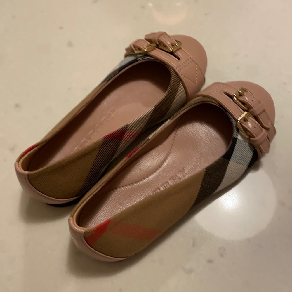 Beautiful Burberry flats for girls.  European size 27